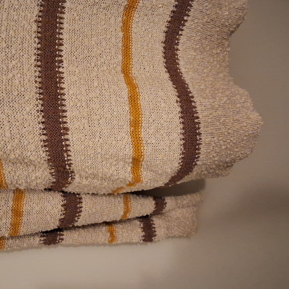 MASON & BELLE BOUCLE KNIT SWEATER SIZE LARGE - Picture 3 of 7